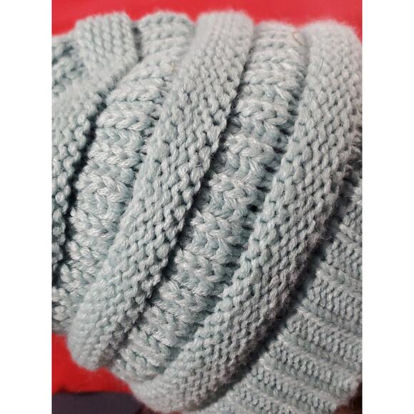 C. C Sek(Handmade)Mixed Lot Of 2 Knit Winter Pom Pom Bow Knit Hats Ponytail Hole - Picture 3 of 16